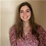 Estudiante universitaria cuya afición principal y pasión es la cocina, muy creativa con los platos y recetas y dispuesta a cocinar siempre